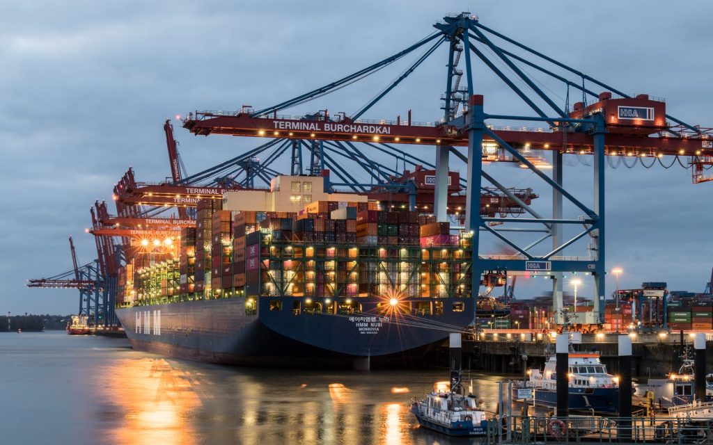 Container terminal loading and discharge
